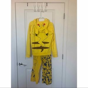 Pokémon pikachu sweatsuit